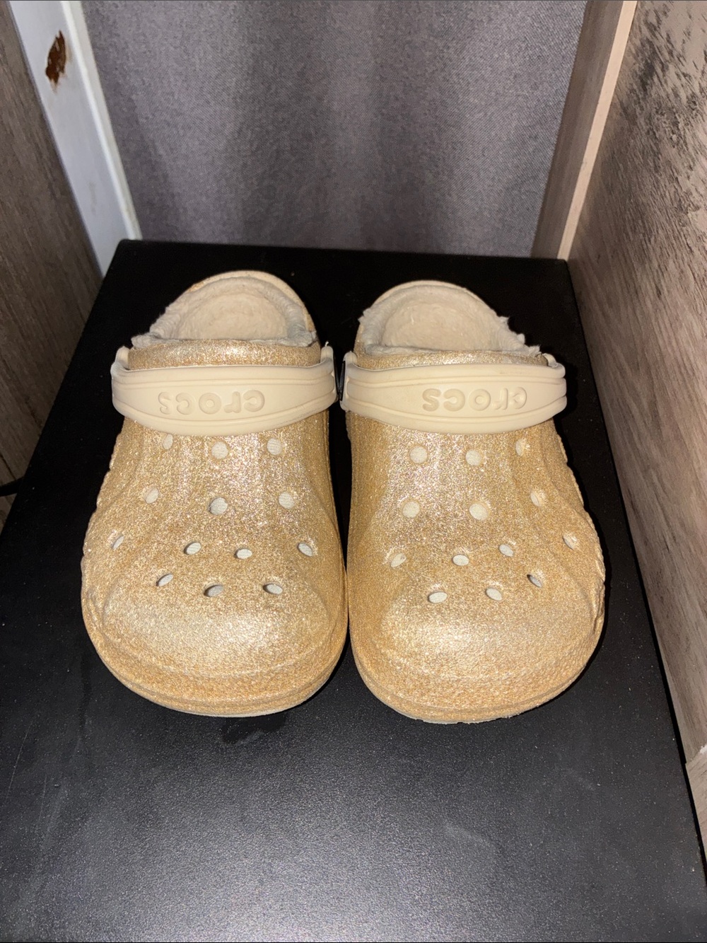 CROCS Kids Glitter Lined Clog in Gold Champagne